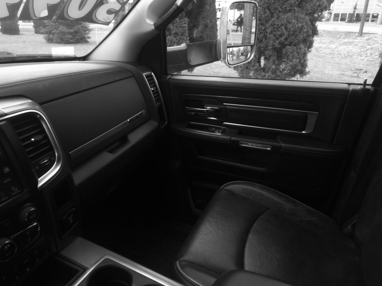 RAM 3500 Longhorn Crew Cab SWB 4WD 2014