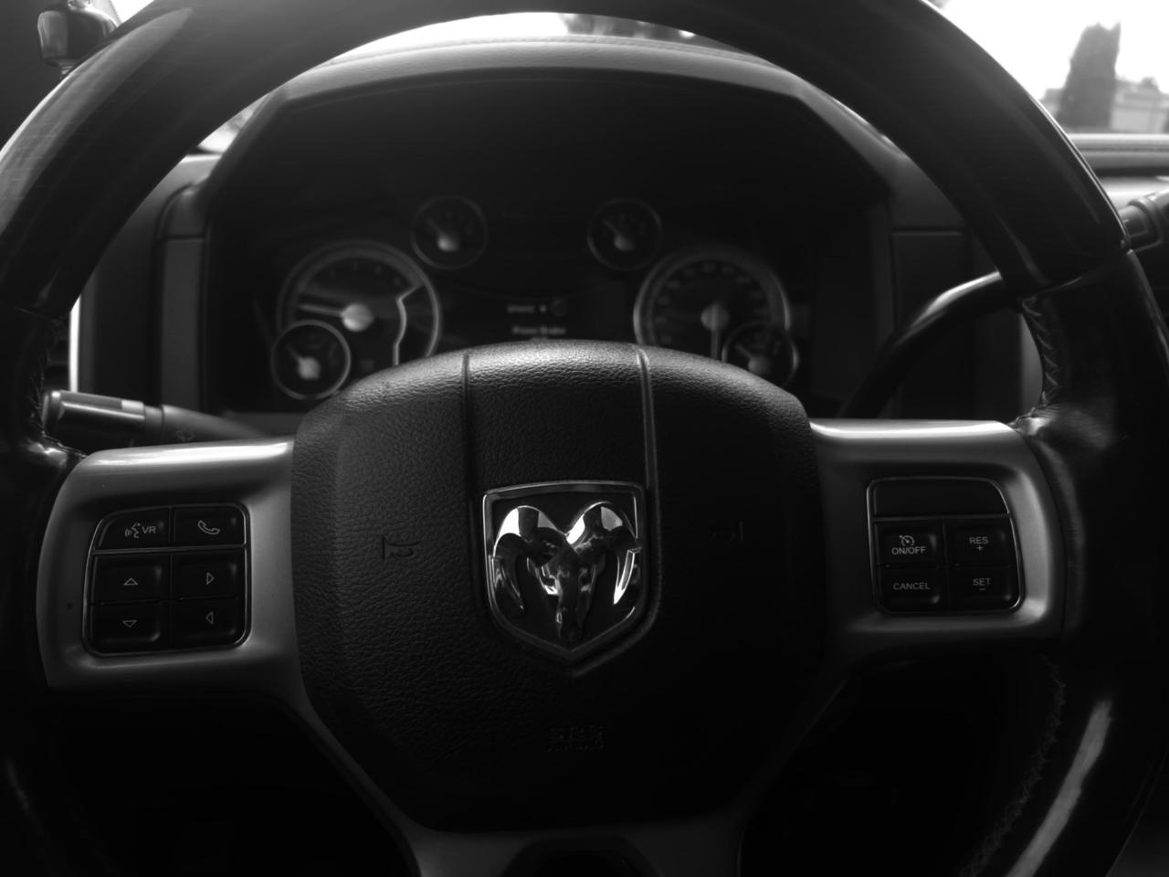 RAM 3500 Longhorn Crew Cab SWB 4WD 2014