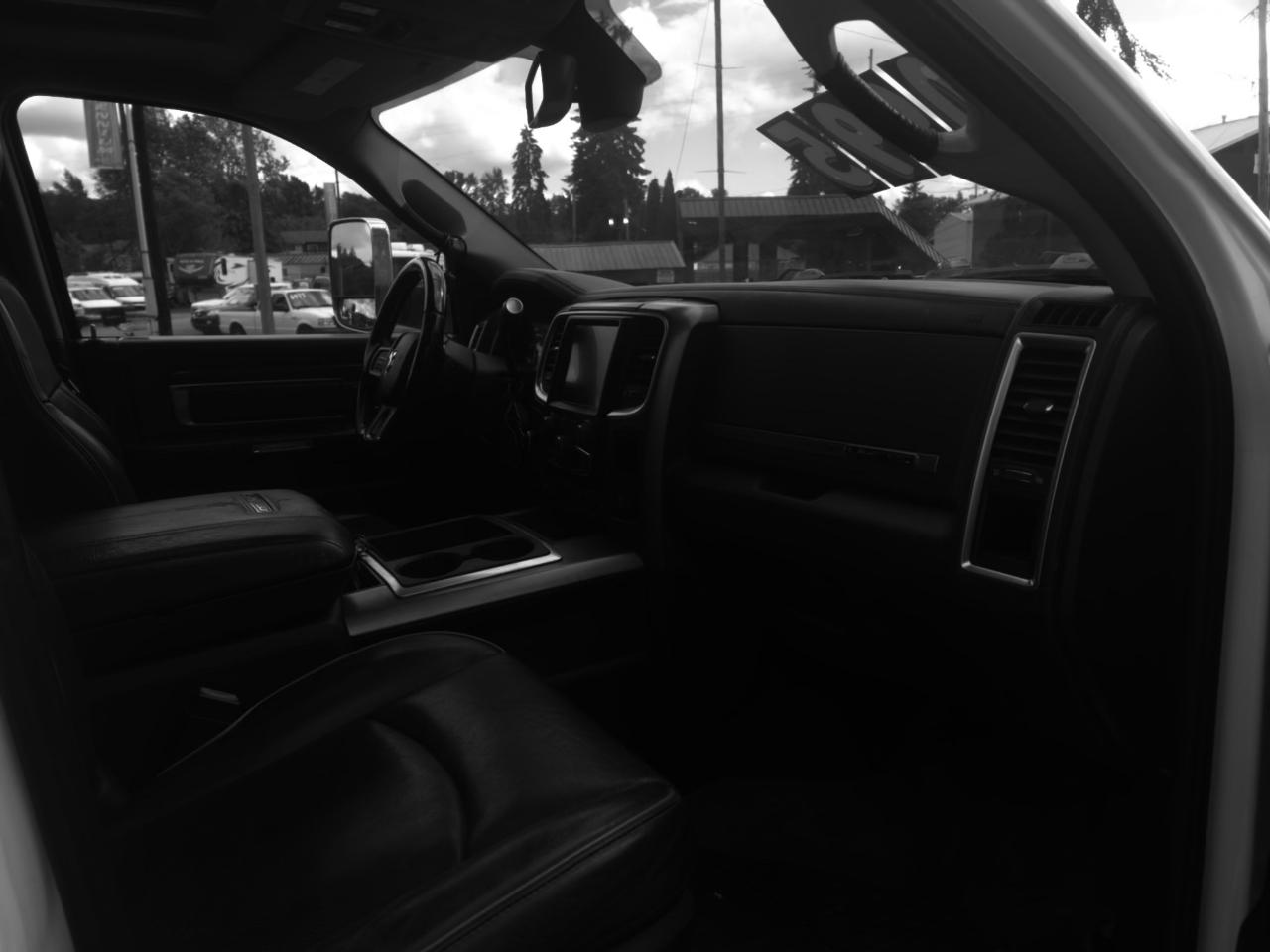 RAM 3500 Longhorn Crew Cab SWB 4WD 2014