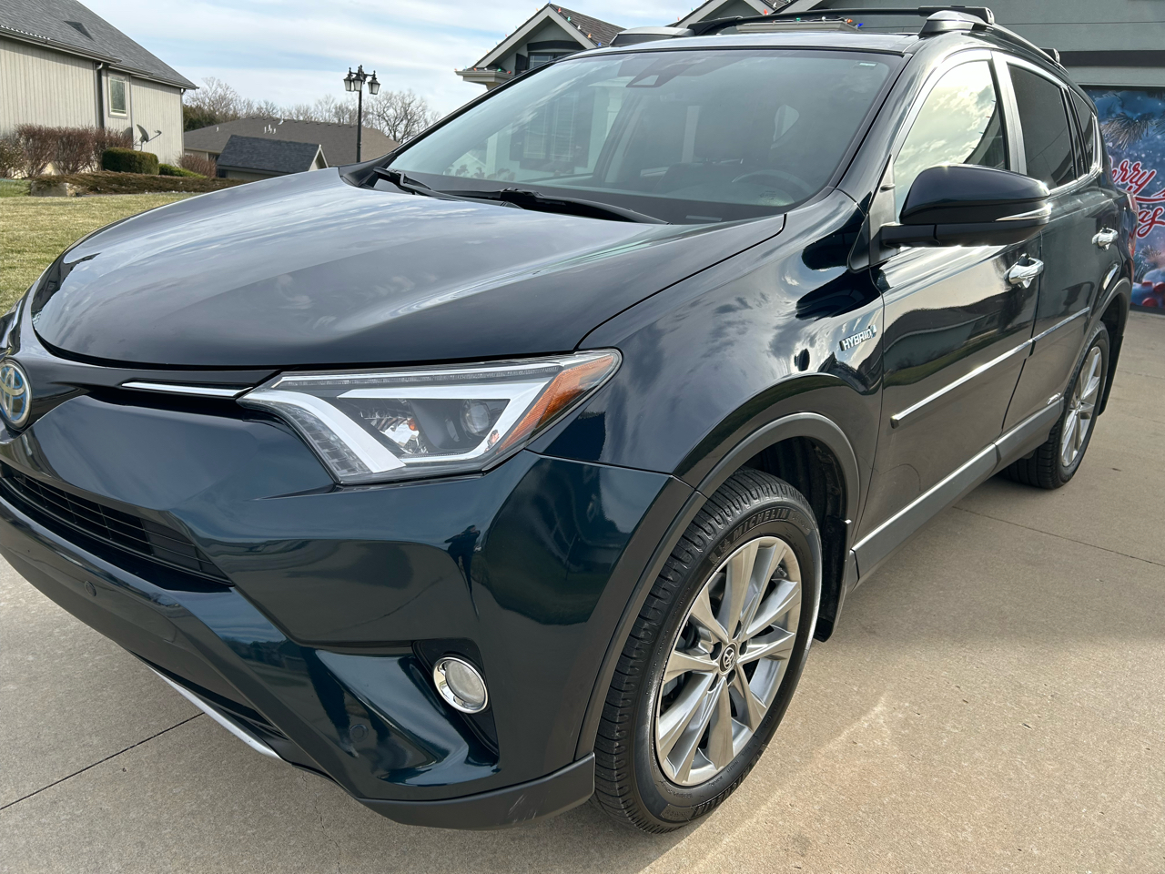 Toyota RAV4 Hybrid Limited 2017