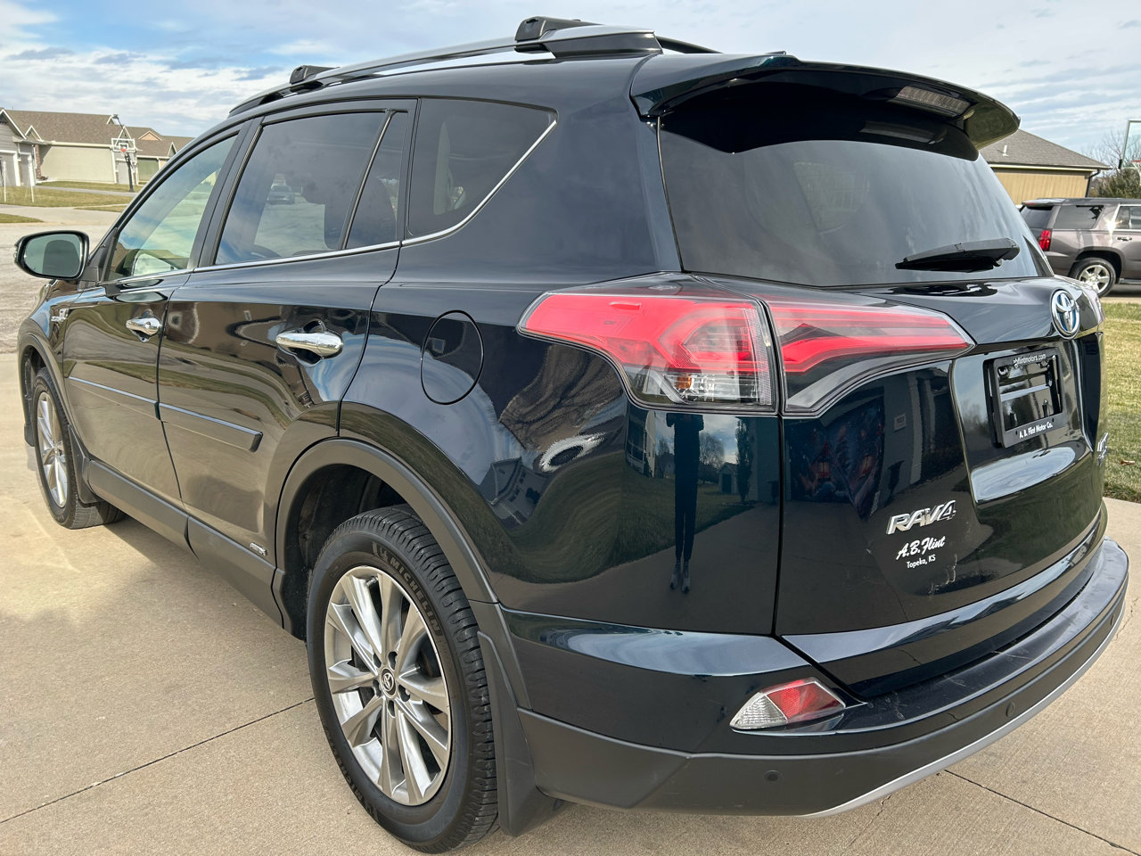 Toyota RAV4 Hybrid Limited 2017