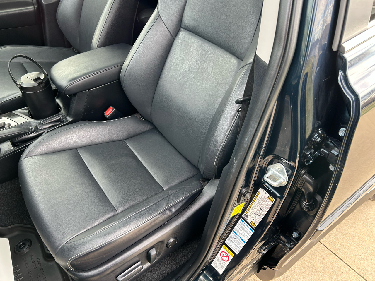 Toyota RAV4 Hybrid Limited 2017