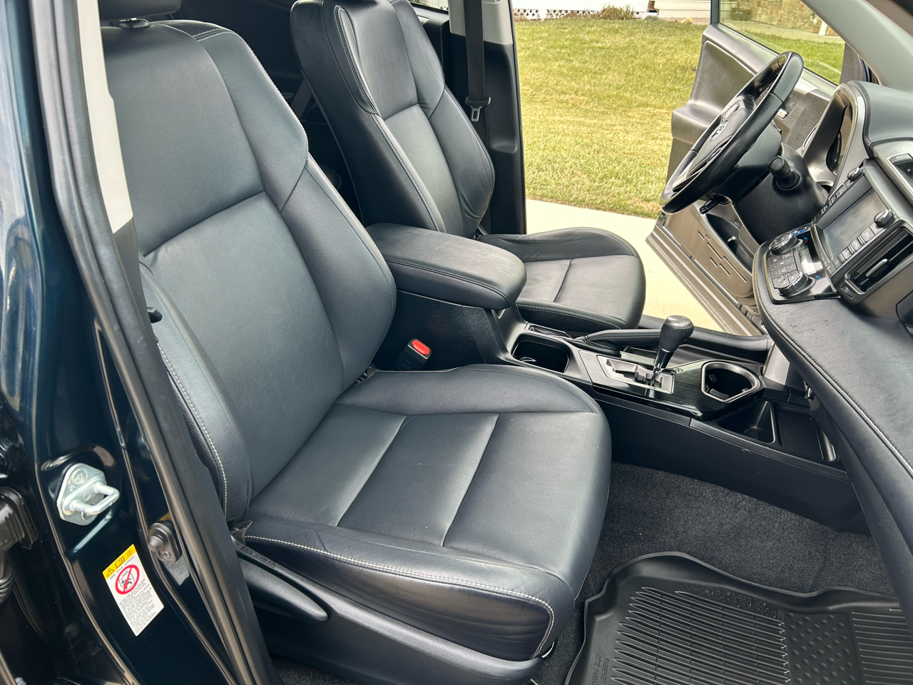 Toyota RAV4 Hybrid Limited 2017