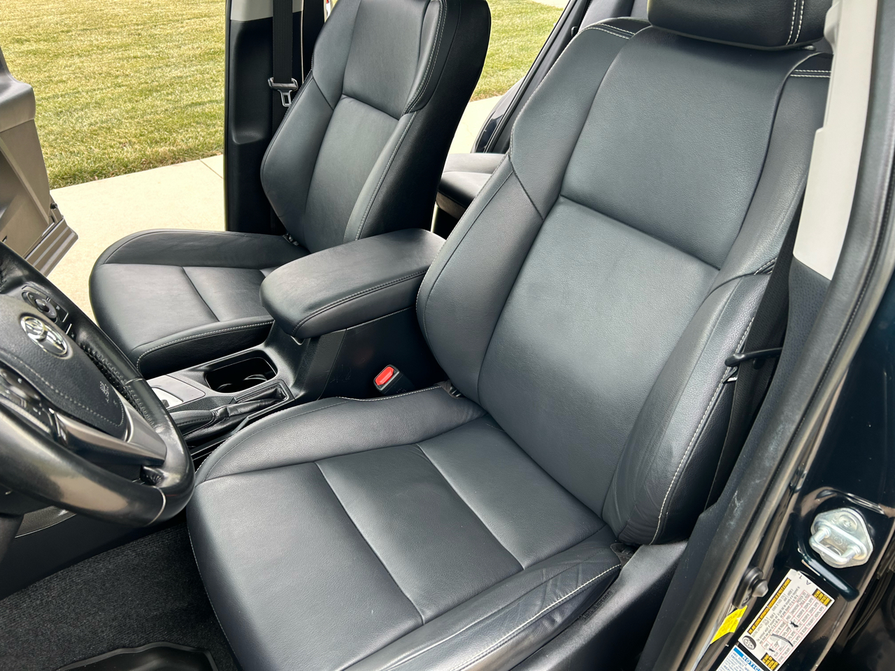 Toyota RAV4 Hybrid Limited 2017