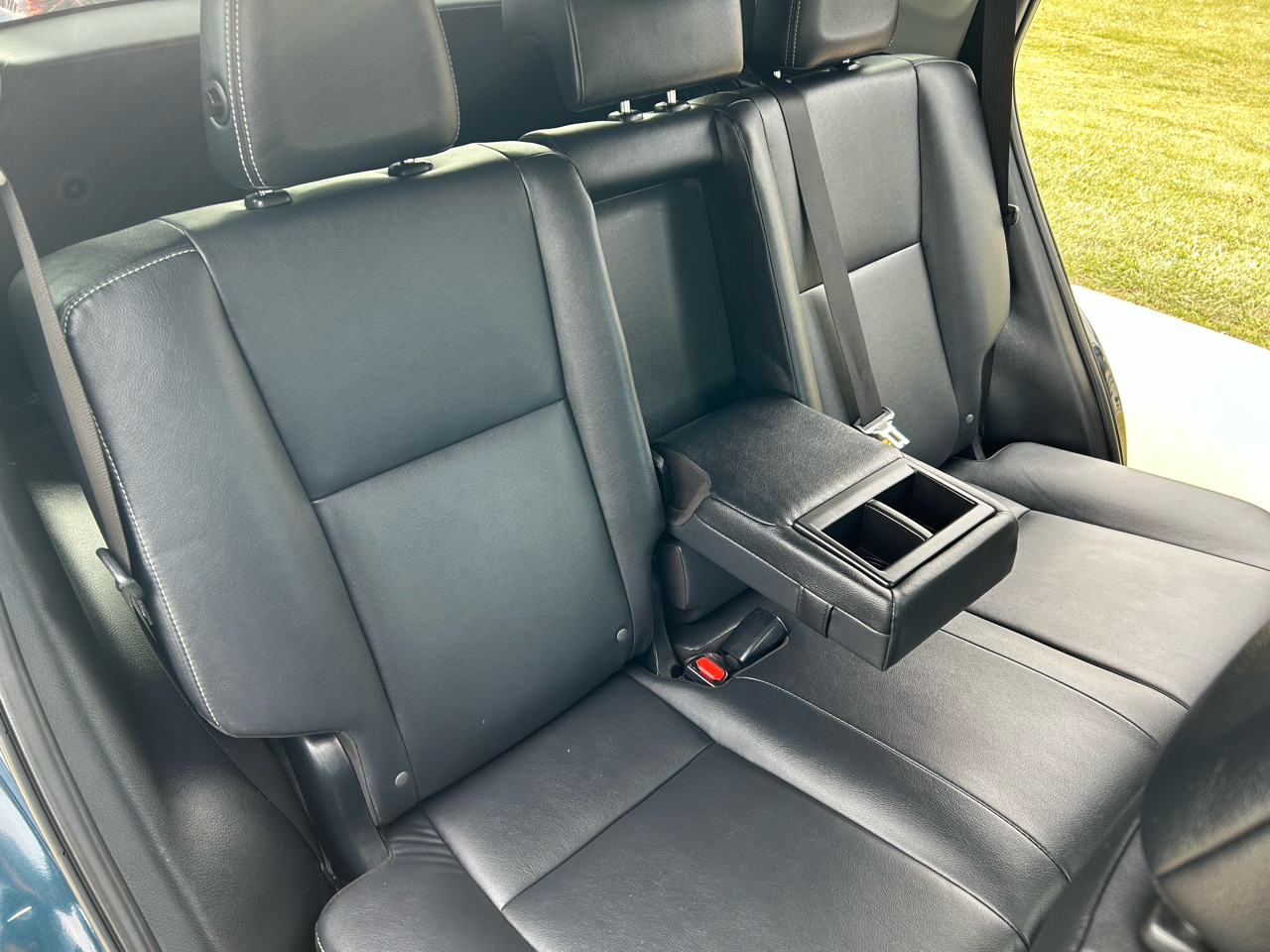 Toyota RAV4 Hybrid Limited 2017