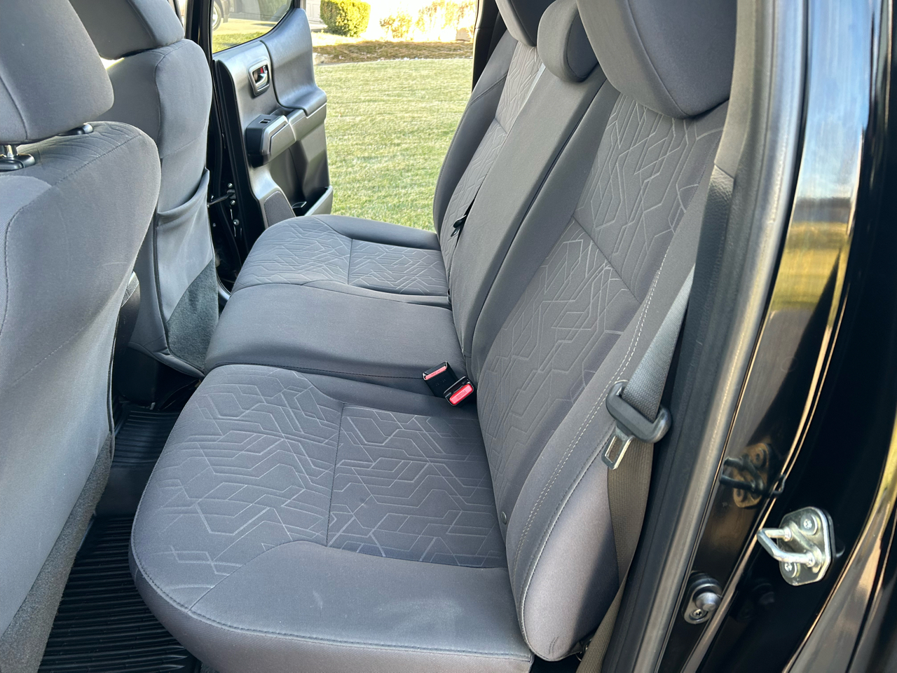 Toyota Tacoma 4WD Double Cab V6 AT TRD Off Road (Natl) 2016