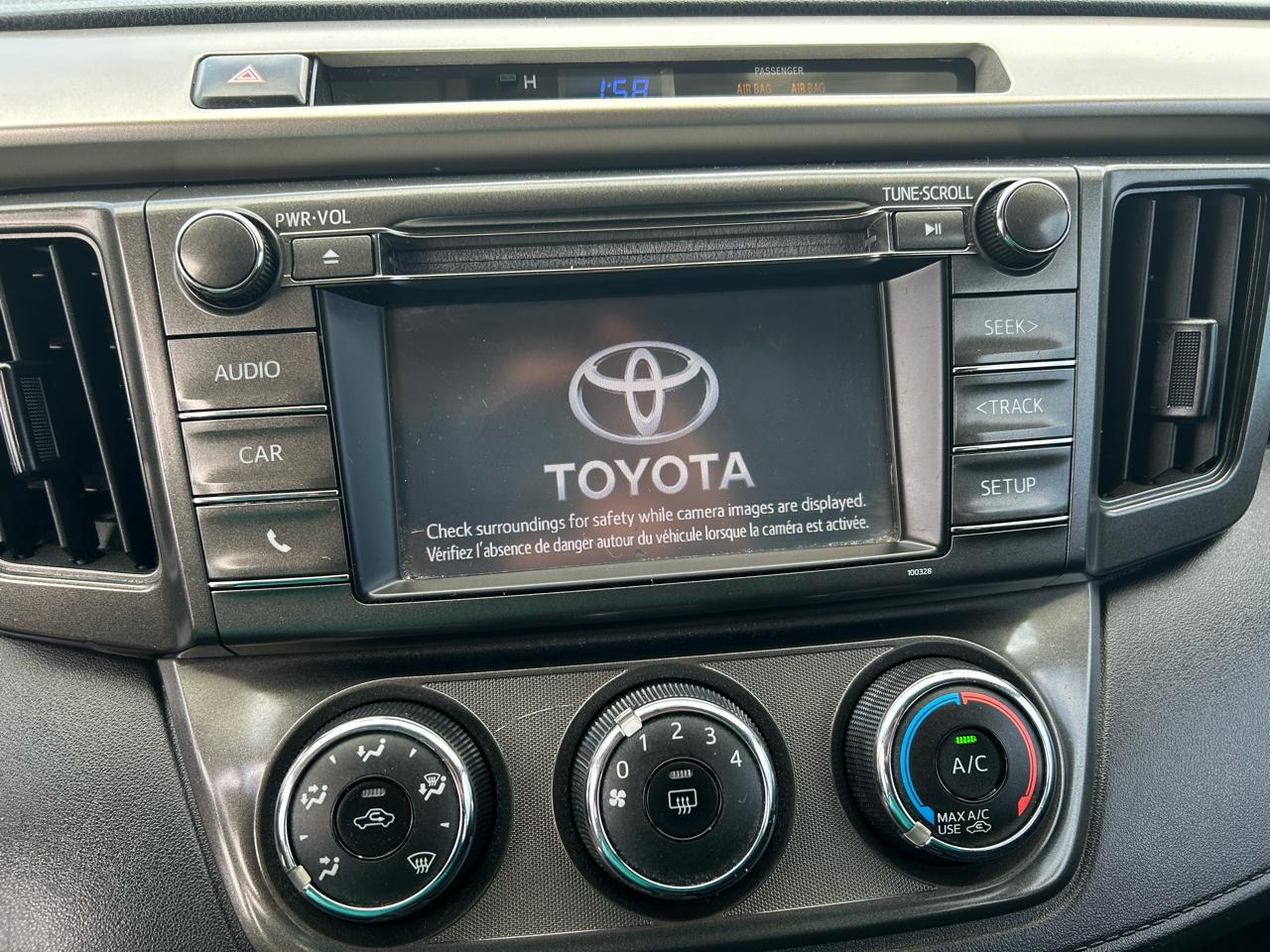 Toyota RAV4 LE FWD 2015