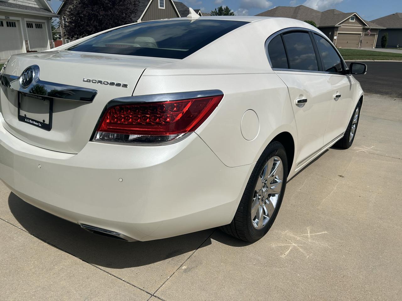 Buick LaCrosse Premium Package 2, w/Leather 2013