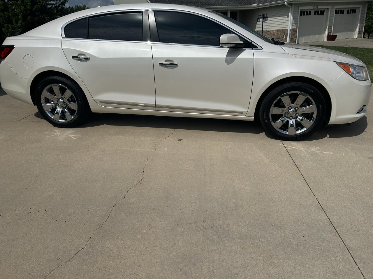 Buick LaCrosse Premium Package 2, w/Leather 2013