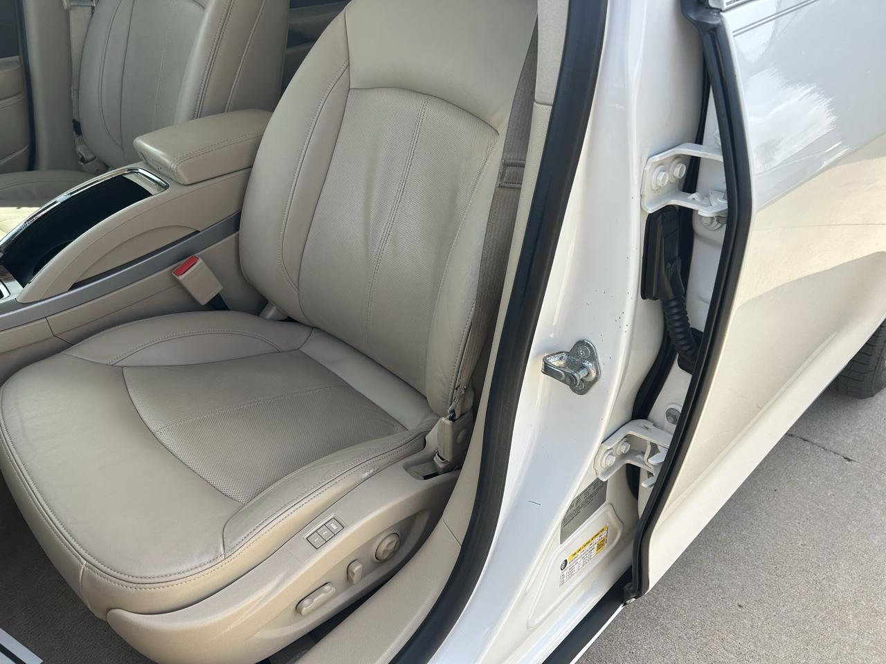 Buick LaCrosse Premium Package 2, w/Leather 2013