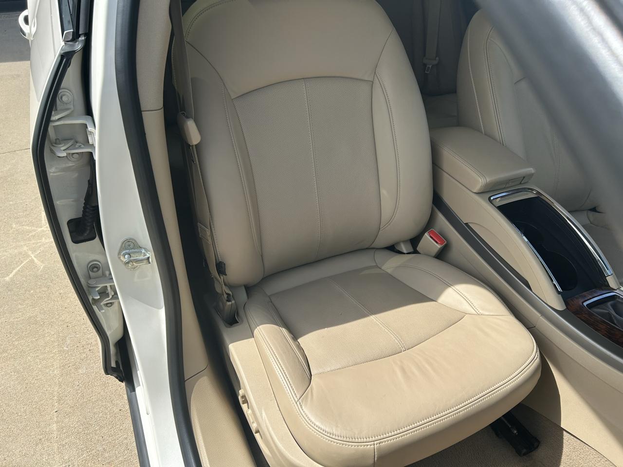 Buick LaCrosse Premium Package 2, w/Leather 2013