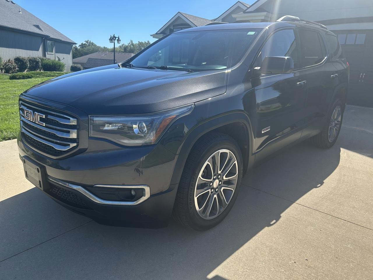 GMC Acadia All Terrain 2 AWD 2017