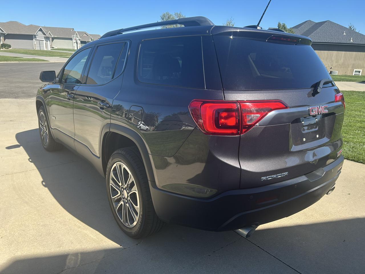 GMC Acadia All Terrain 2 AWD 2017
