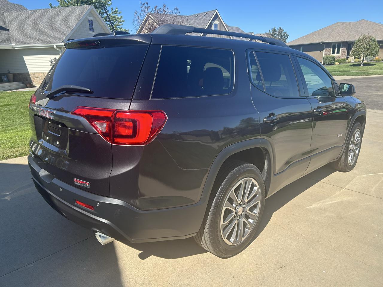 GMC Acadia All Terrain 2 AWD 2017