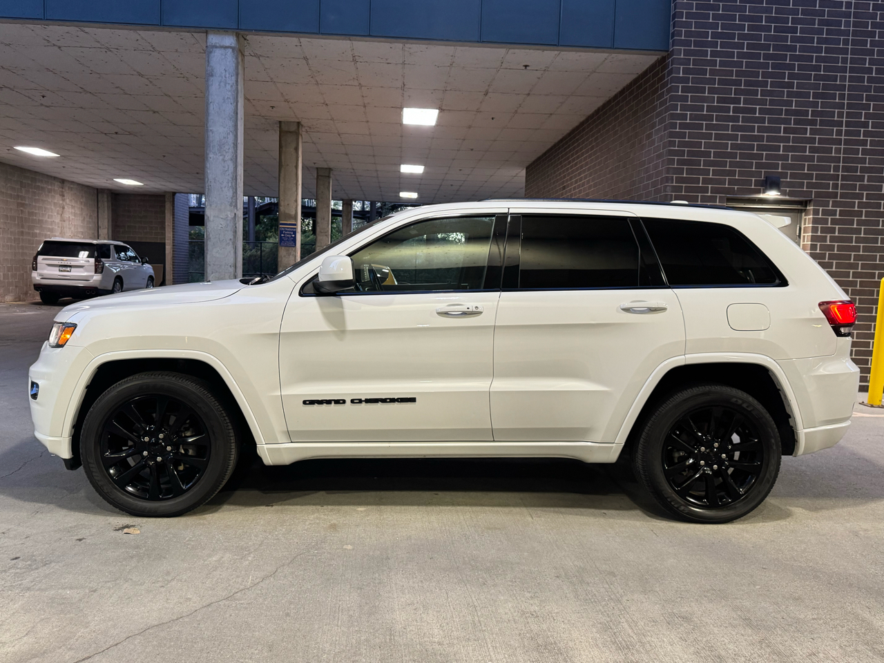 Jeep Grand Cherokee Laredo 4WD 2019 Jeep Grand Cherokee Laredo 4WD 2019