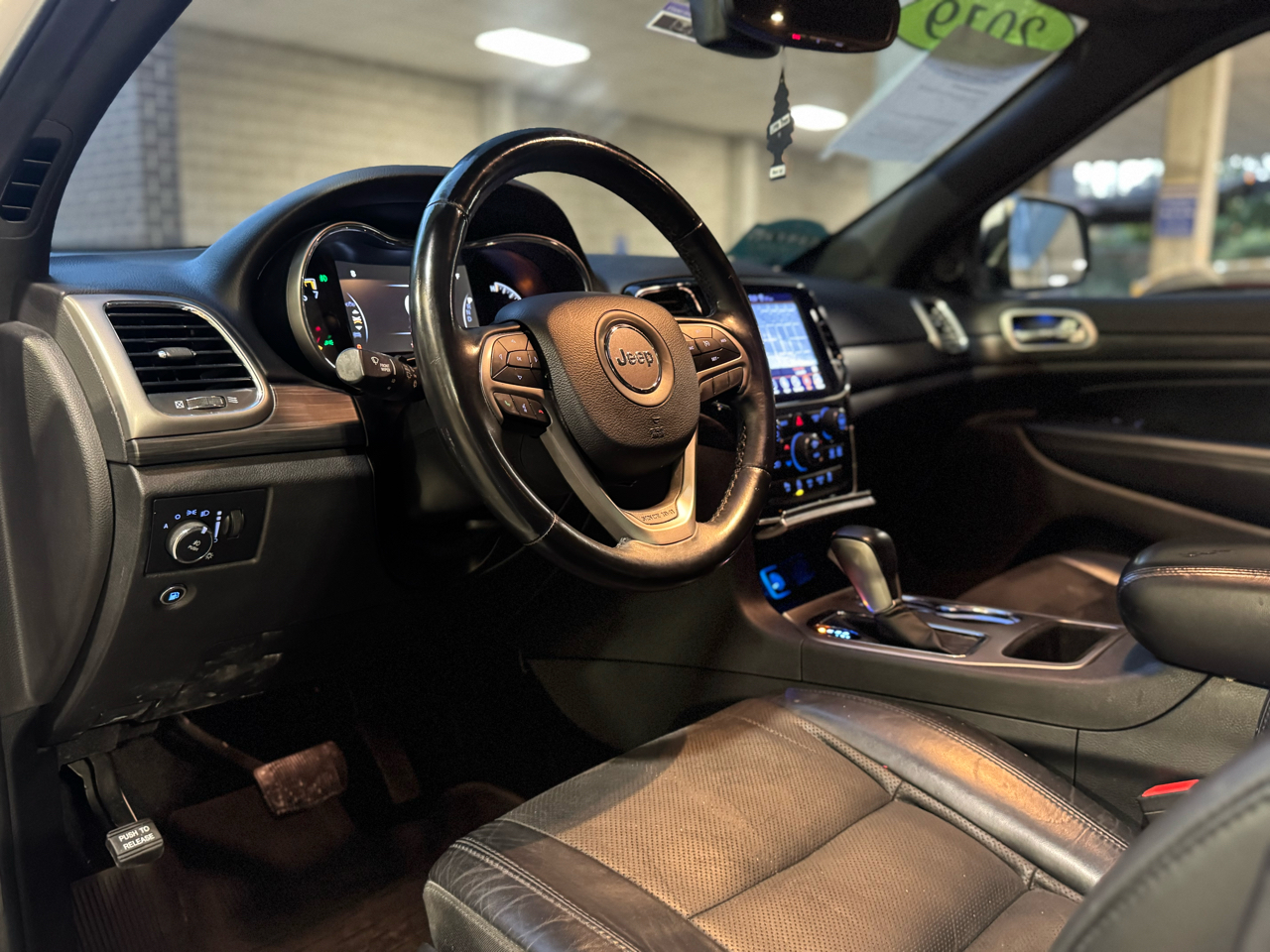 Jeep Grand Cherokee Laredo 4WD 2019 Jeep Grand Cherokee Laredo 4WD 2019