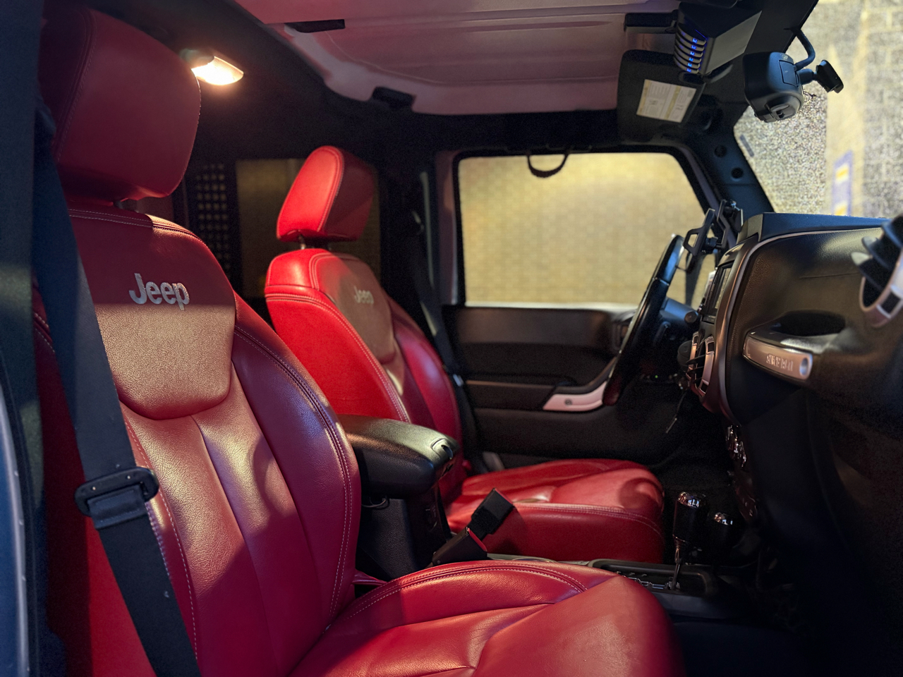 Jeep Wrangler Unlimited Sahara 4WD 2017