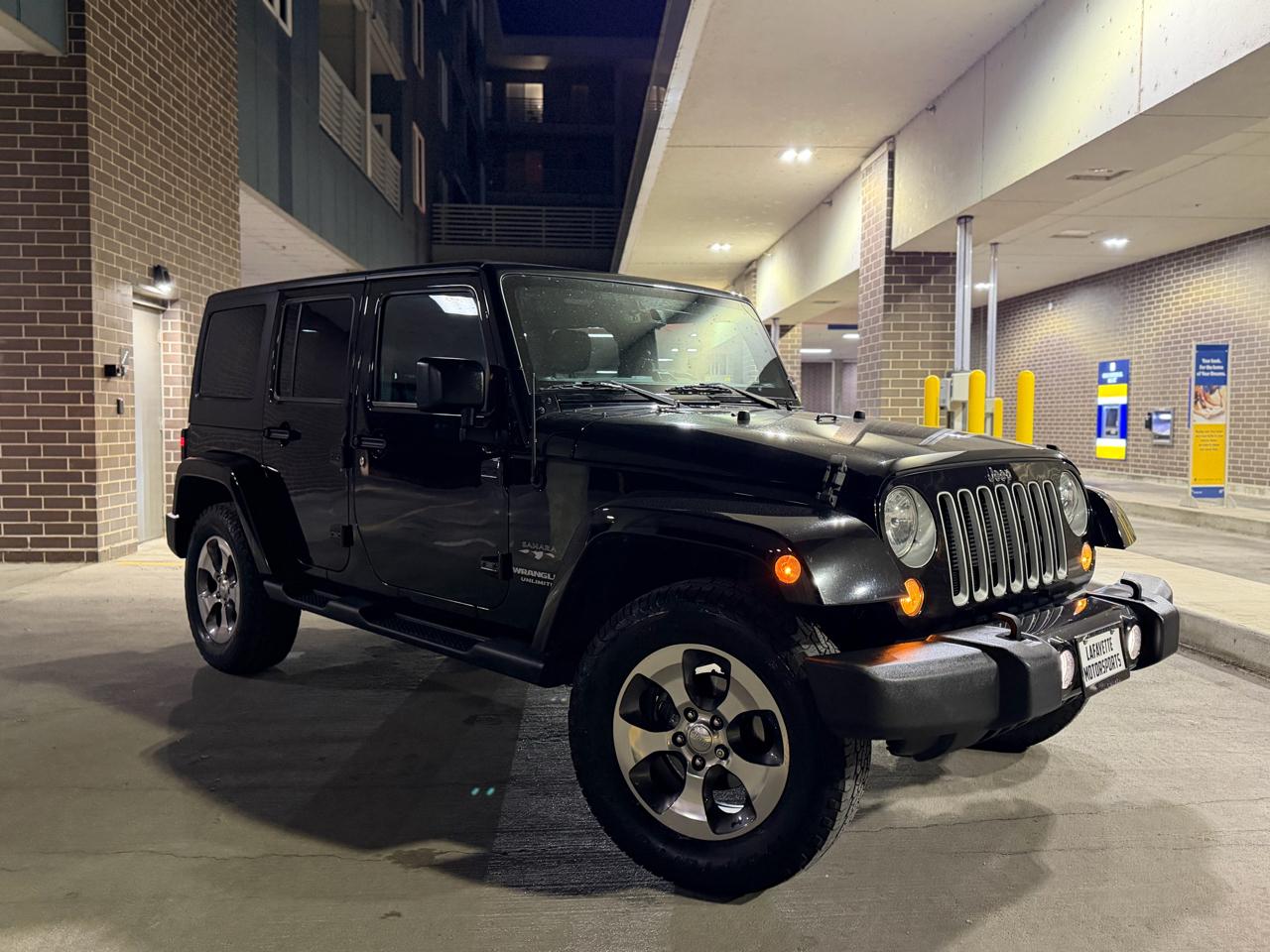 2016 Jeep Wrangler Unlimited Sahara 4WD