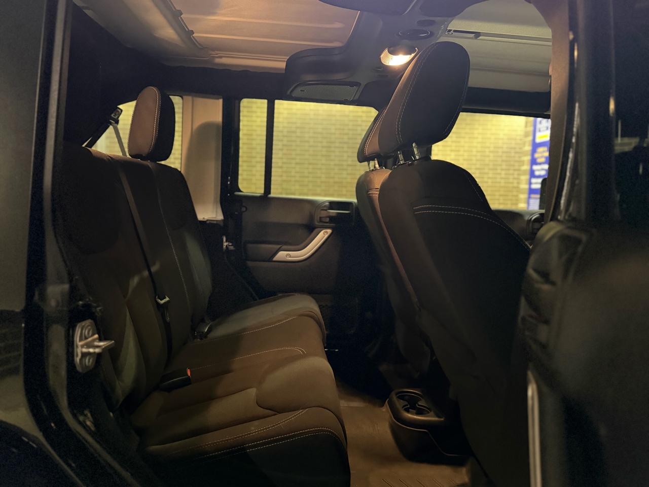 Jeep Wrangler Unlimited Sahara 4WD 2016