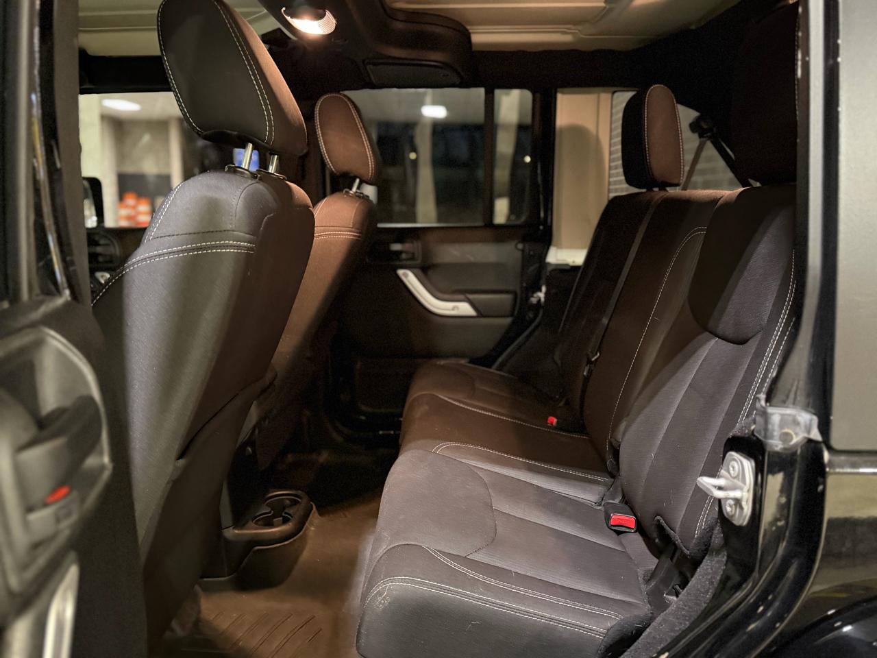 Jeep Wrangler Unlimited Sahara 4WD 2016