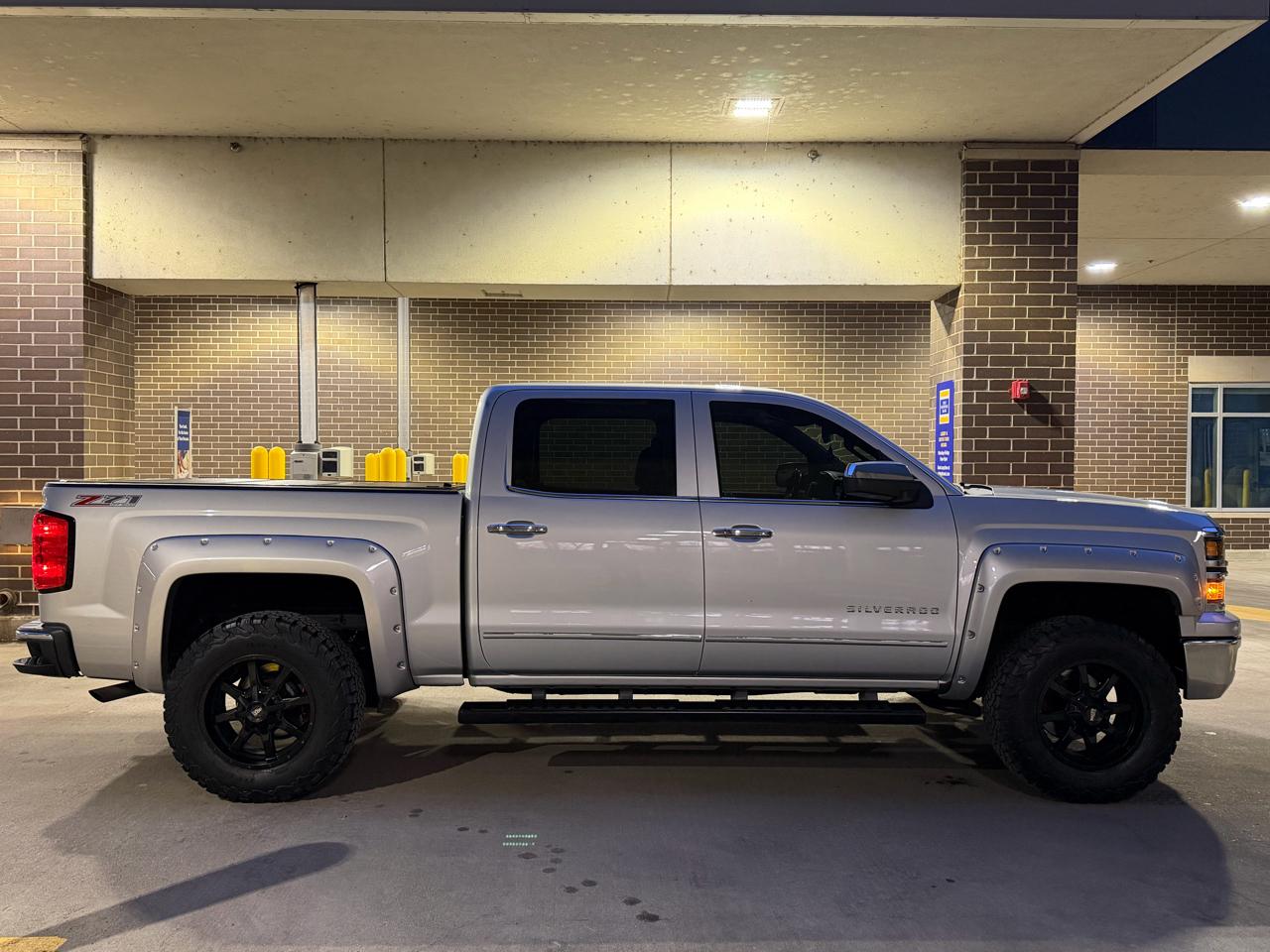 Chevrolet Silverado 1500 LTZ Crew Cab 4WD 2015