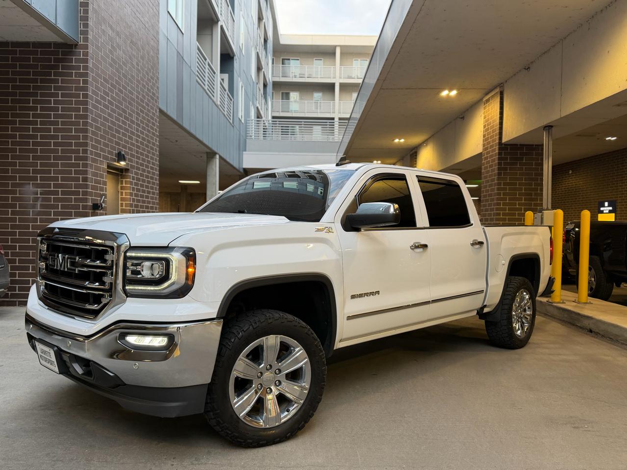 GMC Sierra 1500 SLT Crew Cab Short Box 4WD 2018