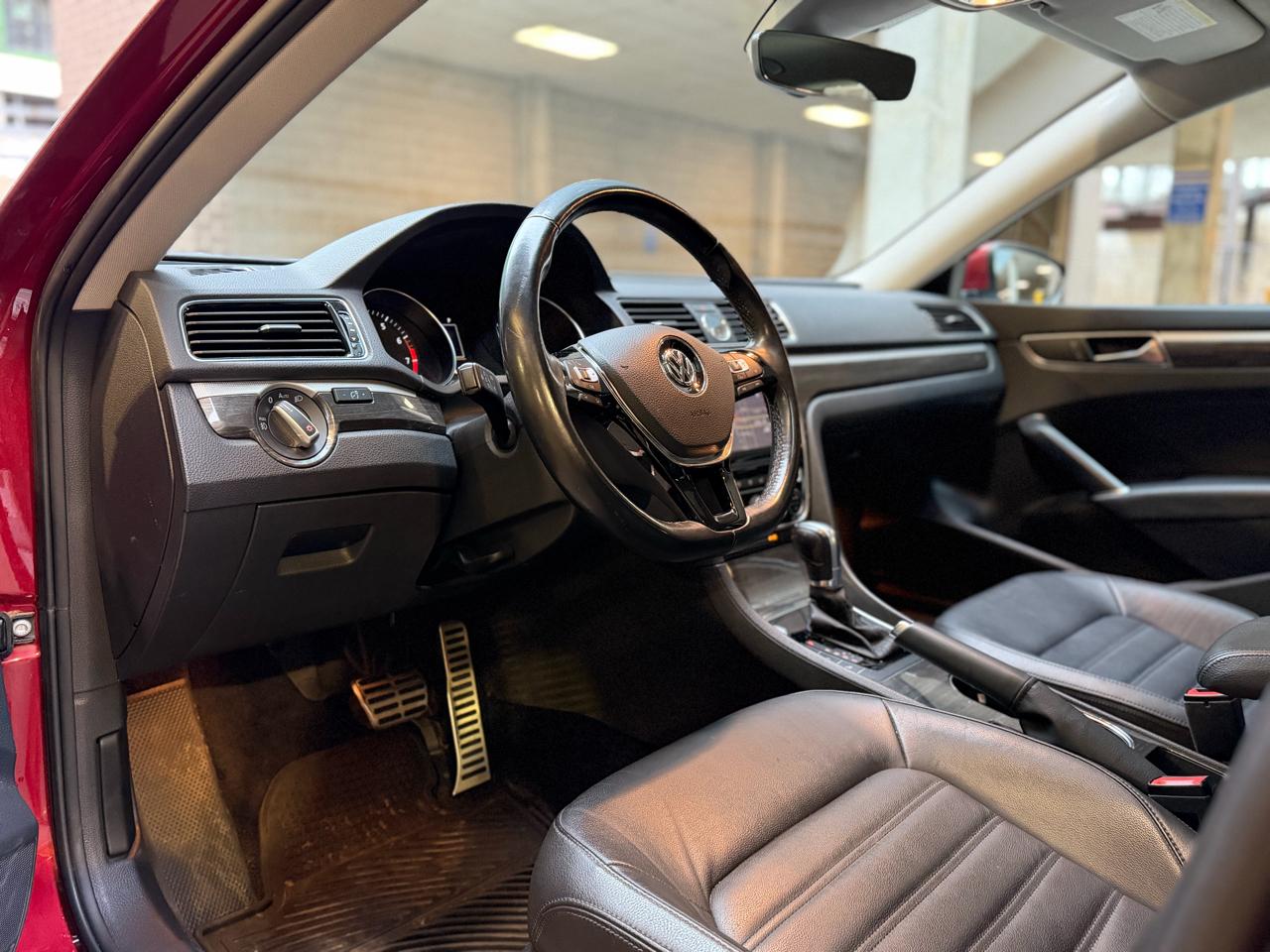 Volkswagen Passat SEL Premium 6A 2017