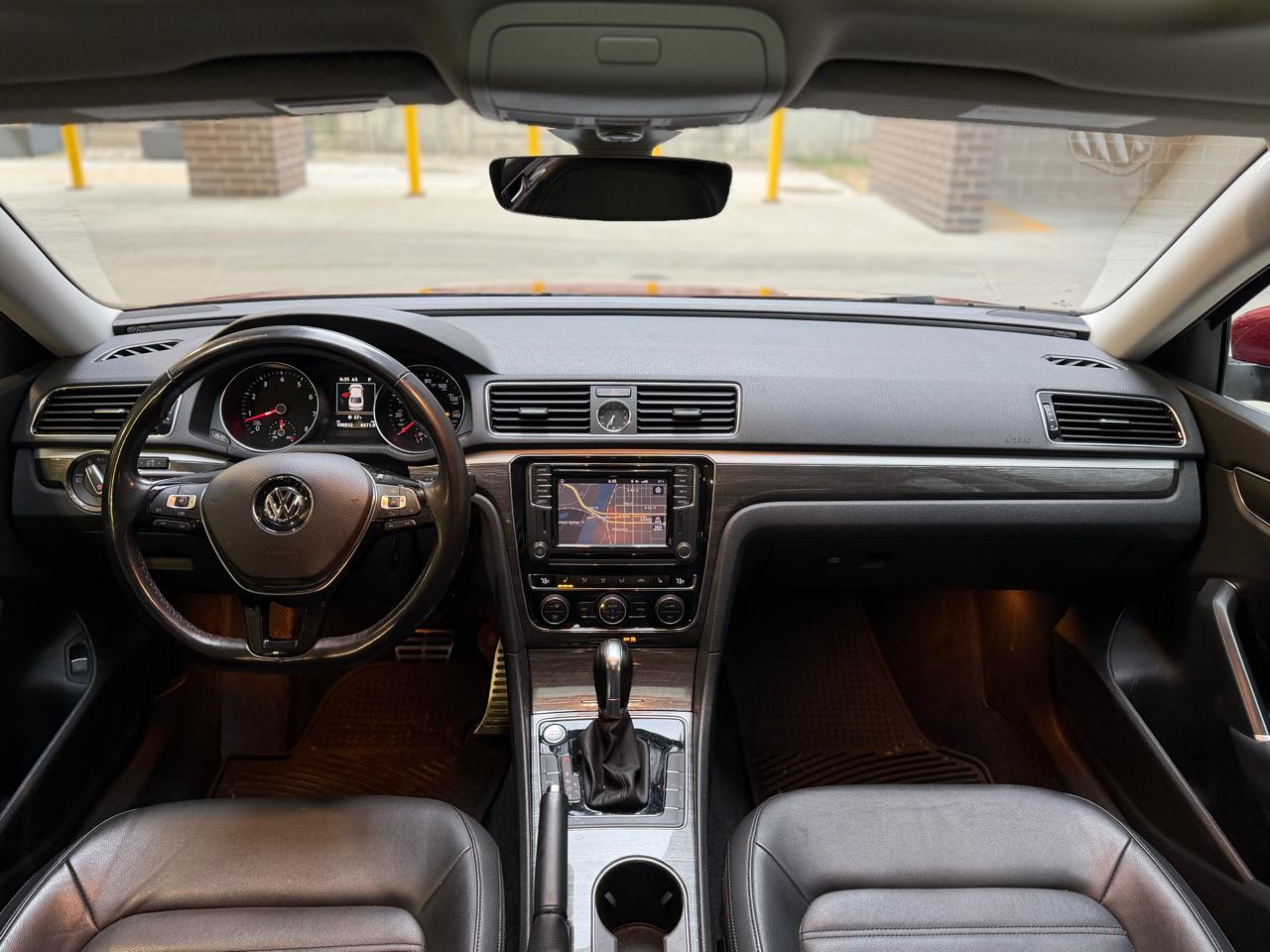 Volkswagen Passat SEL Premium 6A 2017