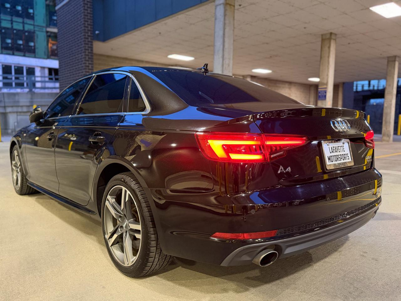 Audi A4 2.0T Premium Plus quattro Sedan 2017