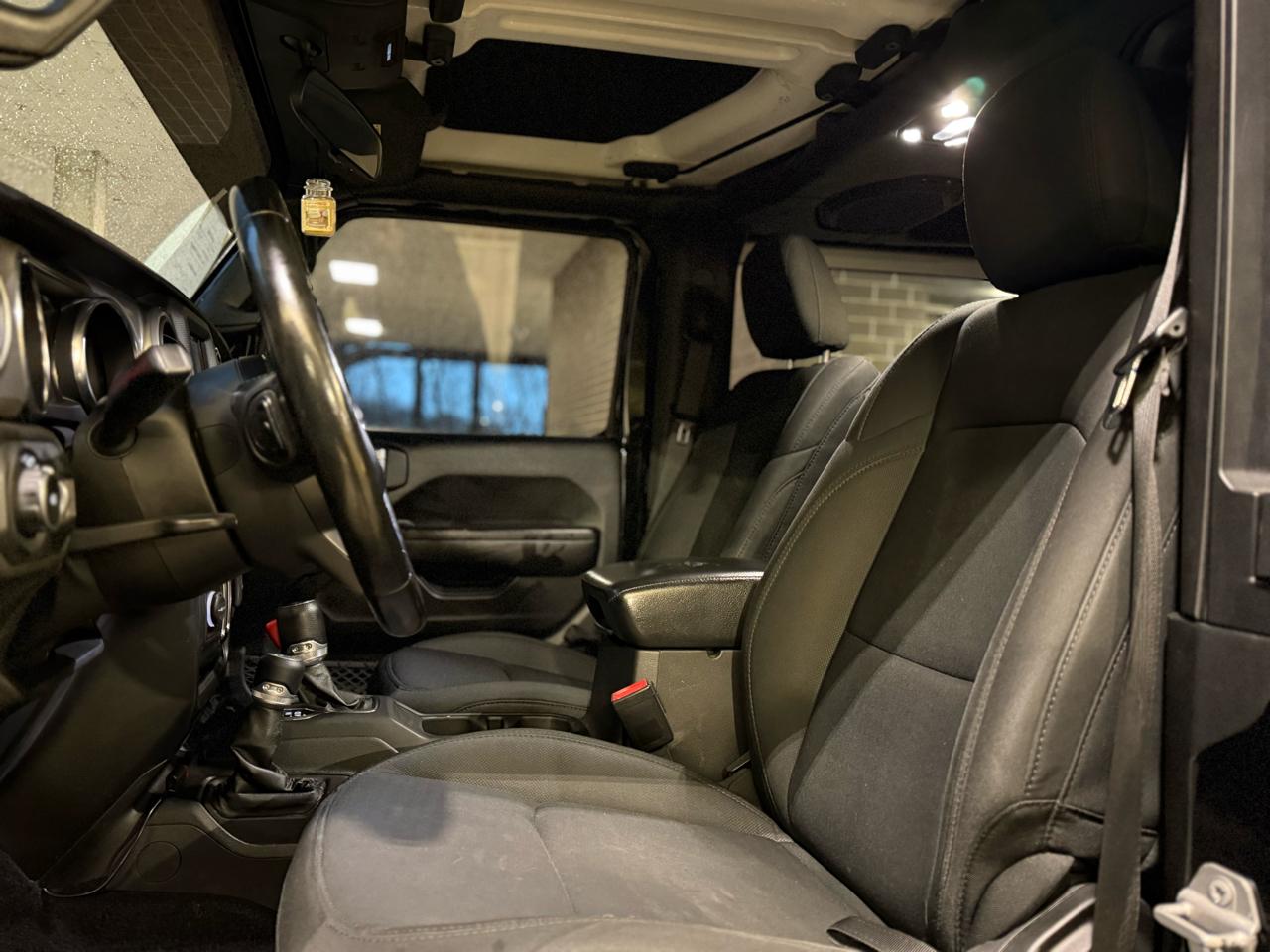 Jeep Wrangler Sport 2021