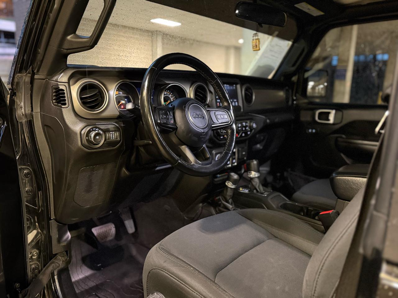Jeep Wrangler Sport 2021
