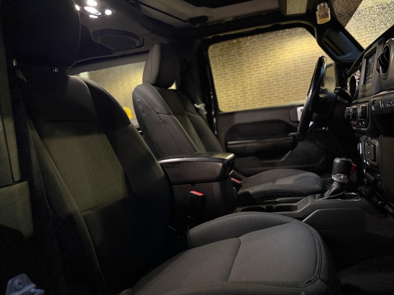 Jeep Wrangler Sport 2021