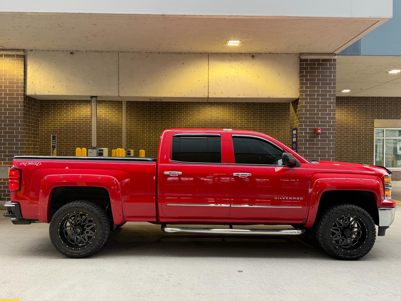 Chevrolet Silverado 1500 1LT Crew Cab 4WD 2014
