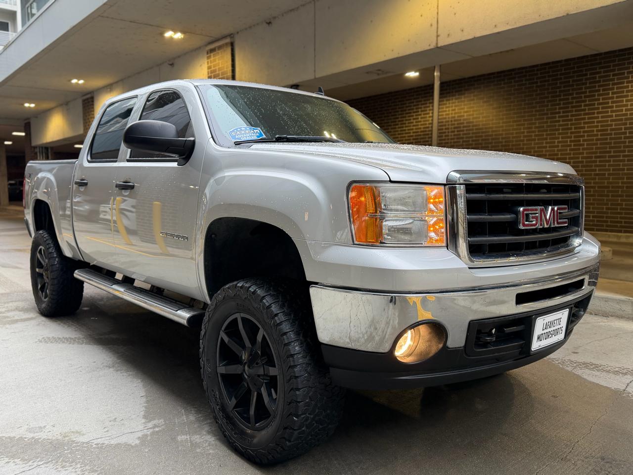 GMC Sierra 1500 SLE Crew Cab 4WD 2011