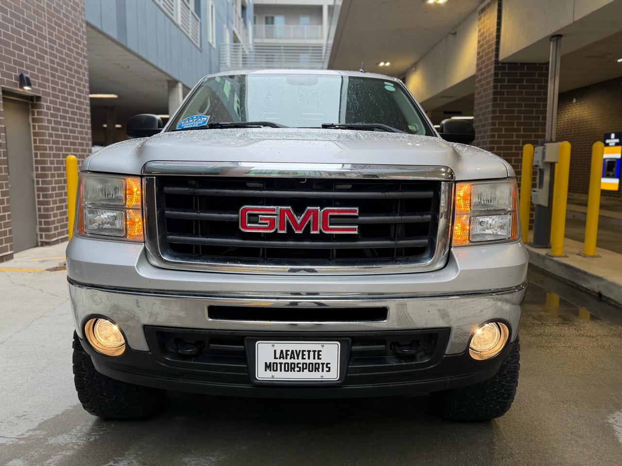 GMC Sierra 1500 SLE Crew Cab 4WD 2011