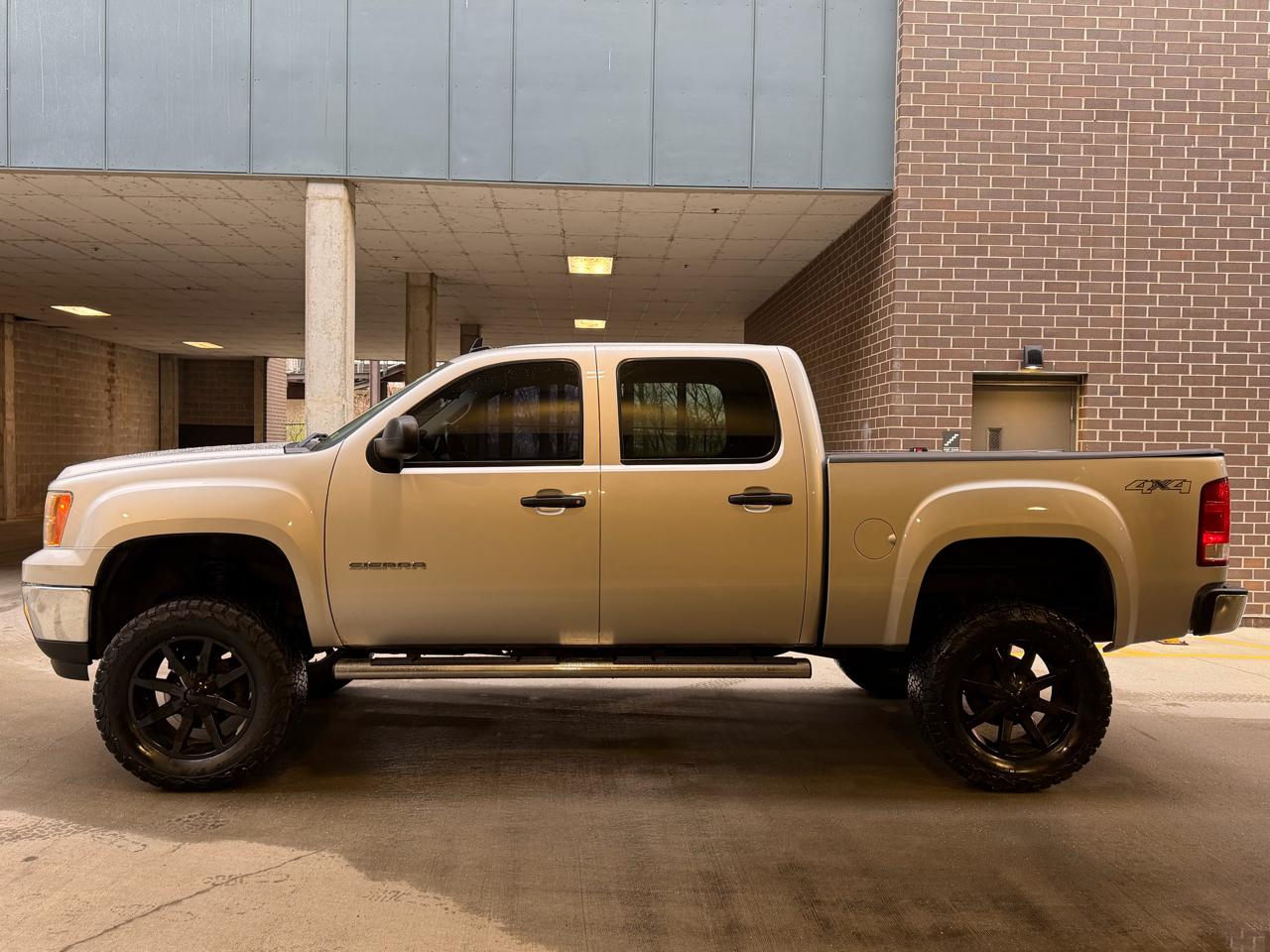 GMC Sierra 1500 SLE Crew Cab 4WD 2011