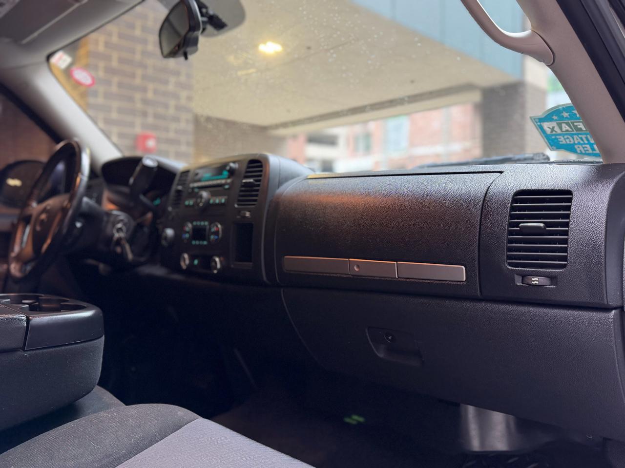 GMC Sierra 1500 SLE Crew Cab 4WD 2011