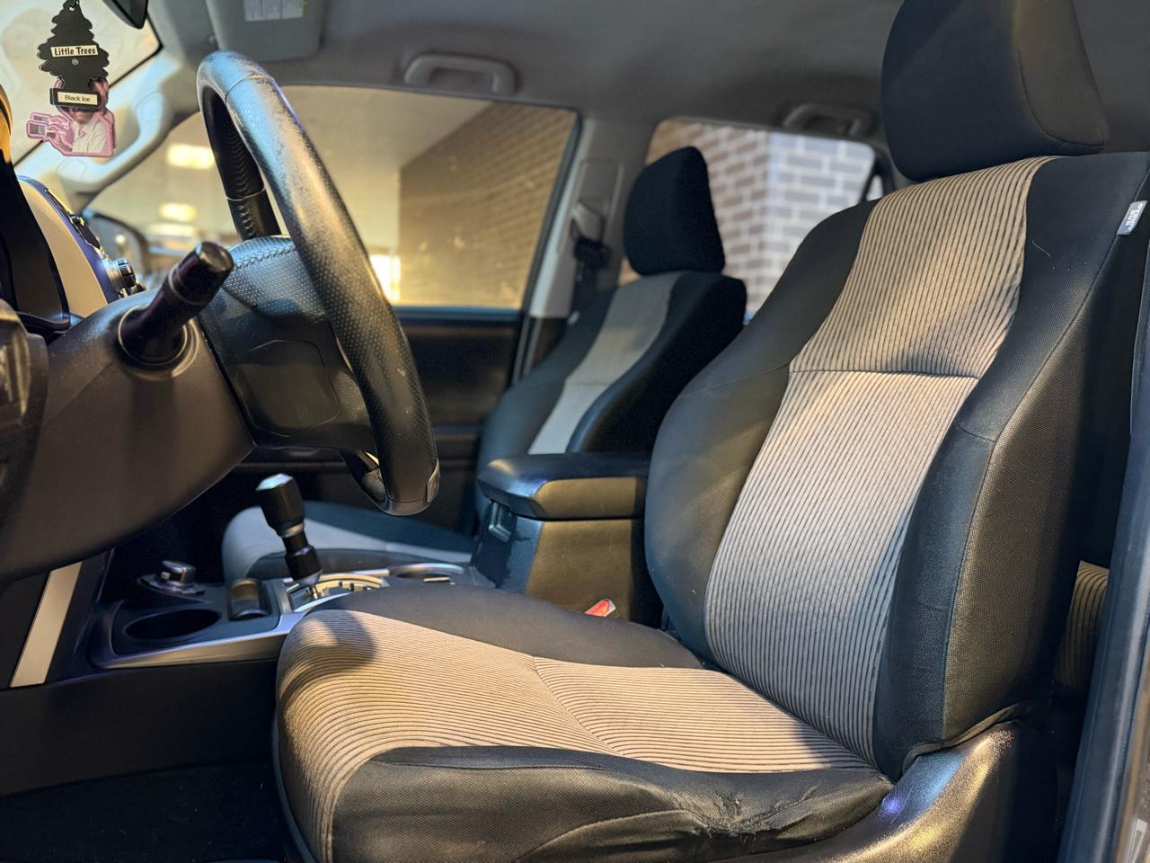 Toyota 4Runner SR5 4WD 2015