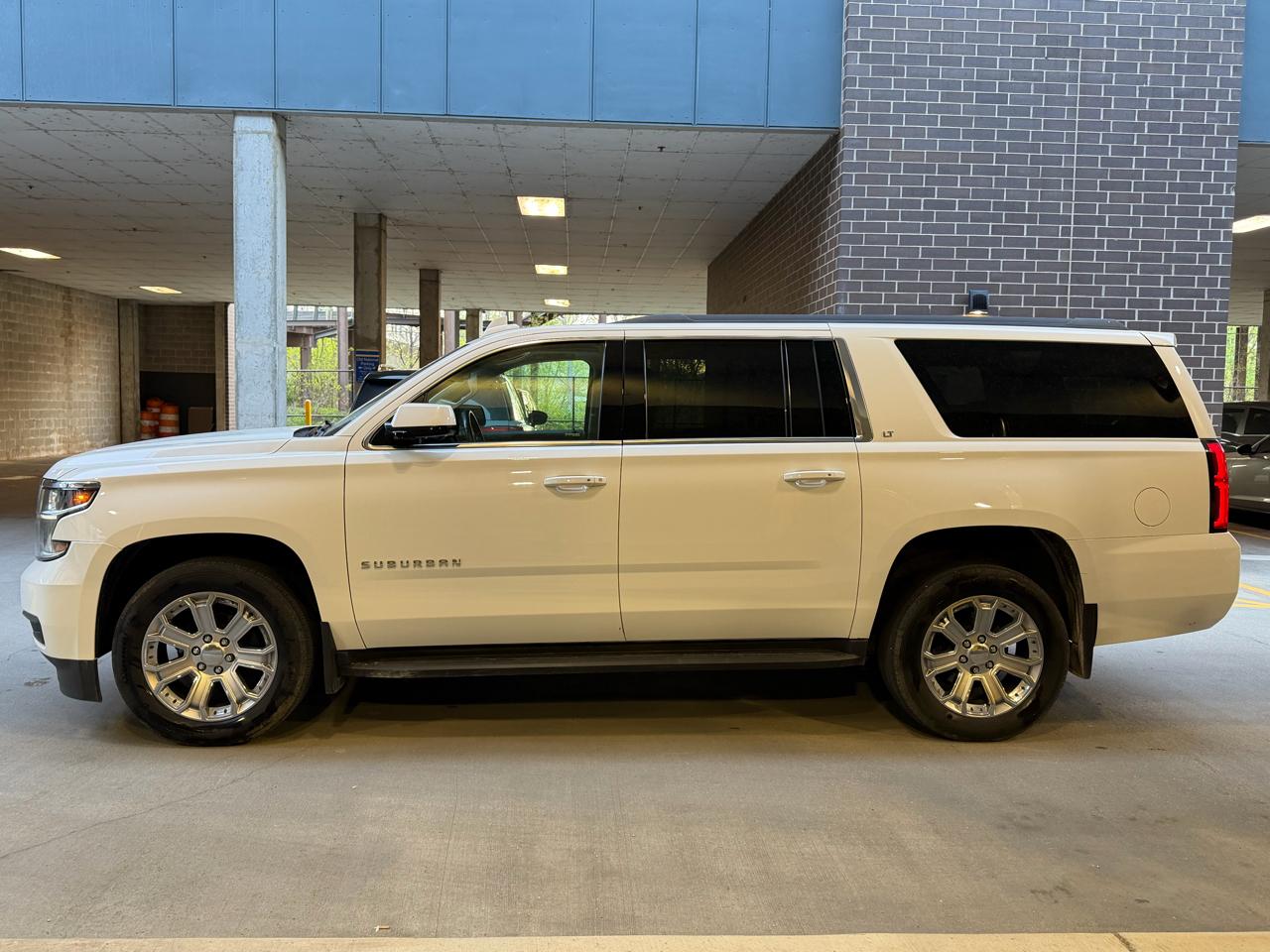 Chevrolet Suburban LT 4WD 2017