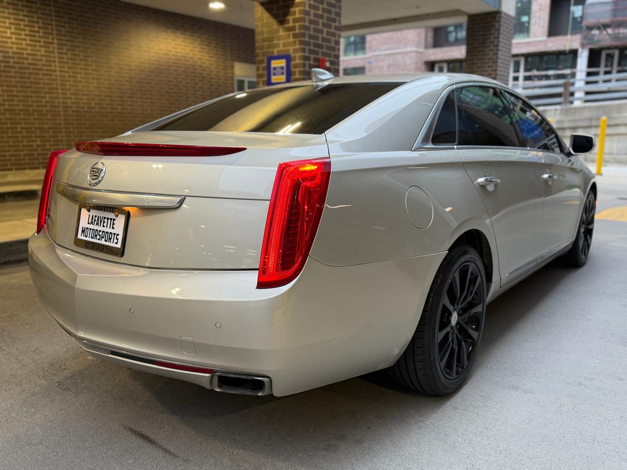 Cadillac XTS Luxury AWD 2015
