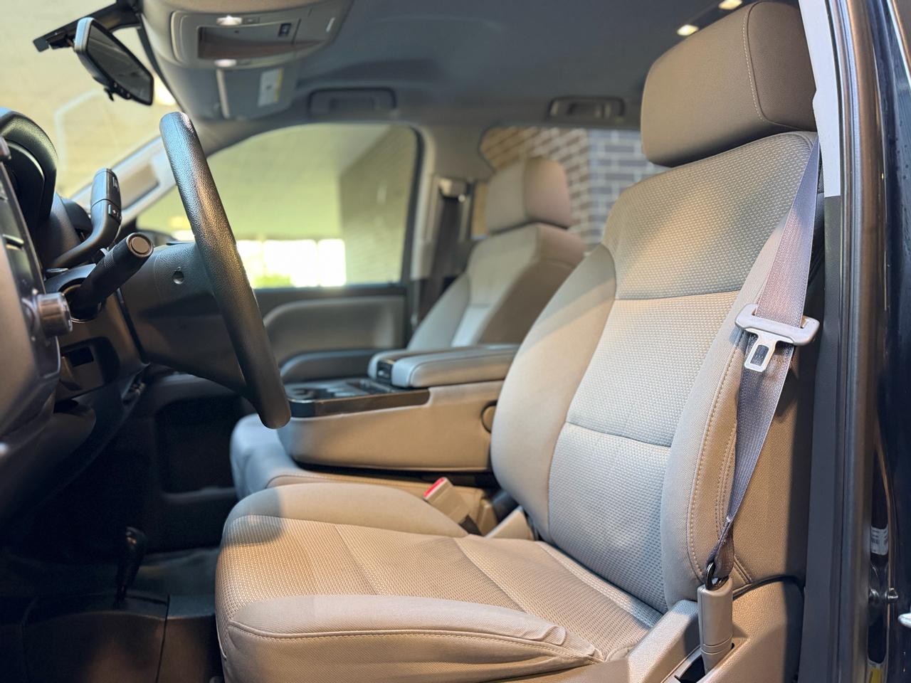 GMC Sierra 1500 Base Crew Cab Short Box 4WD 2017