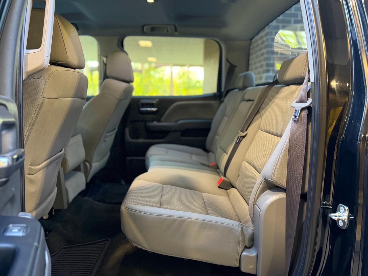 GMC Sierra 1500 Base Crew Cab Short Box 4WD 2017