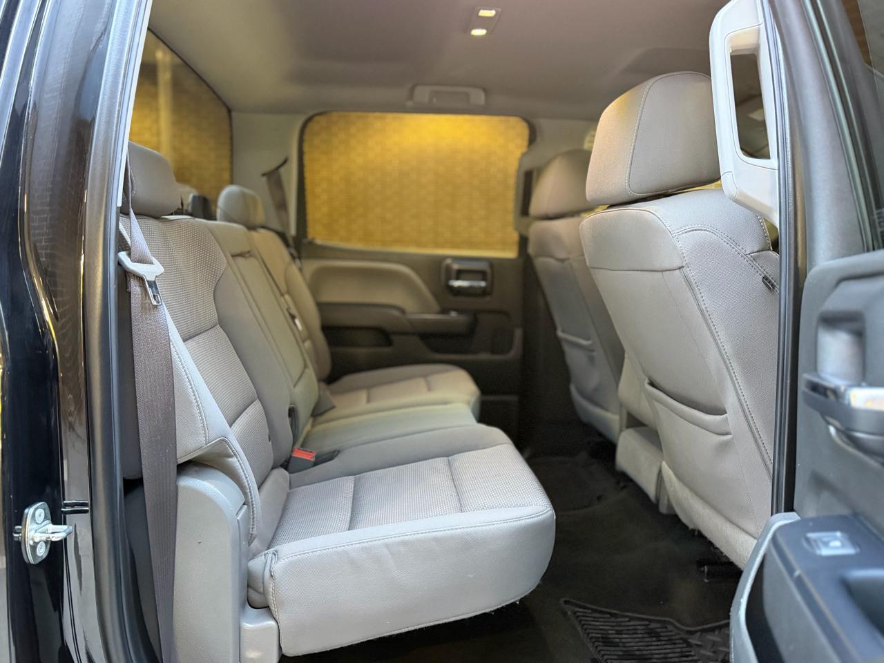 GMC Sierra 1500 Base Crew Cab Short Box 4WD 2017