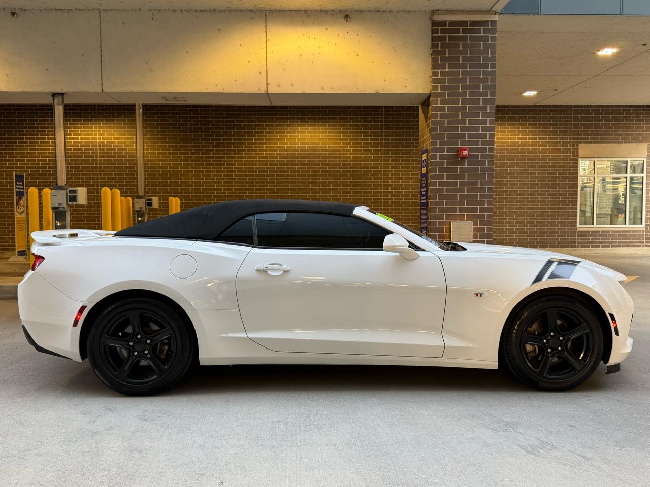 Chevrolet Camaro 1LS Convertible 2017