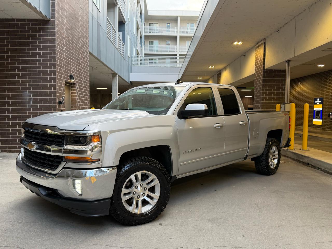 Chevrolet Silverado 1500 LT Double Cab 4WD 2017