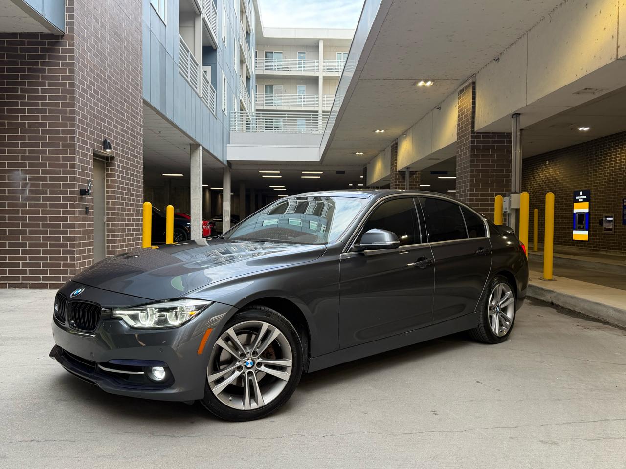 BMW 3-Series 330i xDrive SULEV Sedan 2018