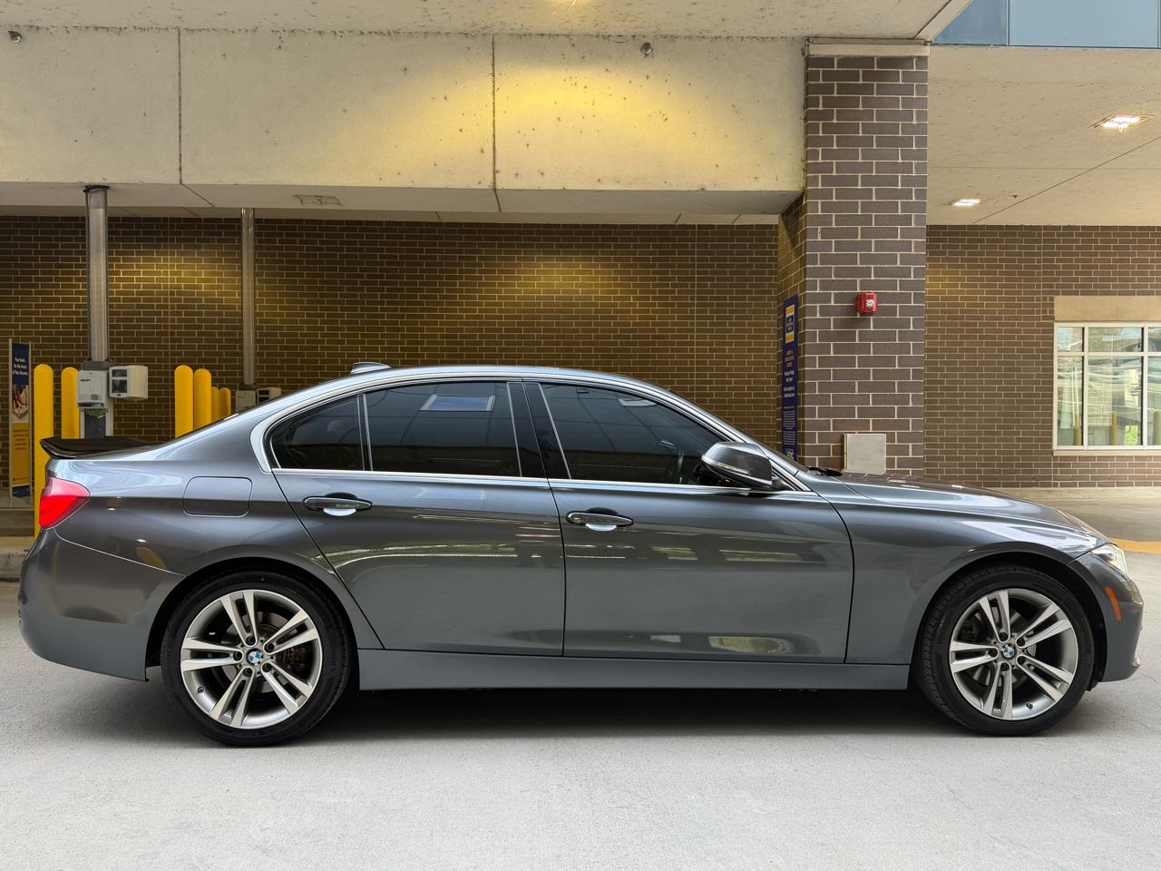 BMW 3-Series 330i xDrive SULEV Sedan 2018