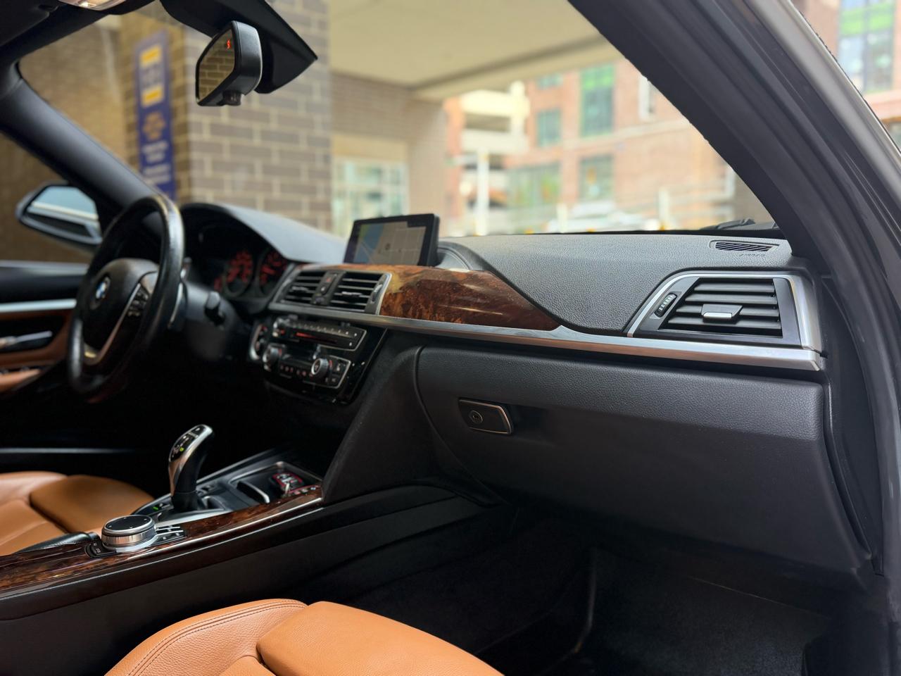 BMW 3-Series 330i xDrive SULEV Sedan 2018