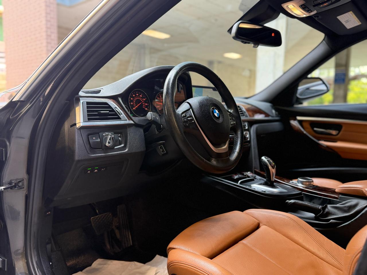 BMW 3-Series 330i xDrive SULEV Sedan 2018