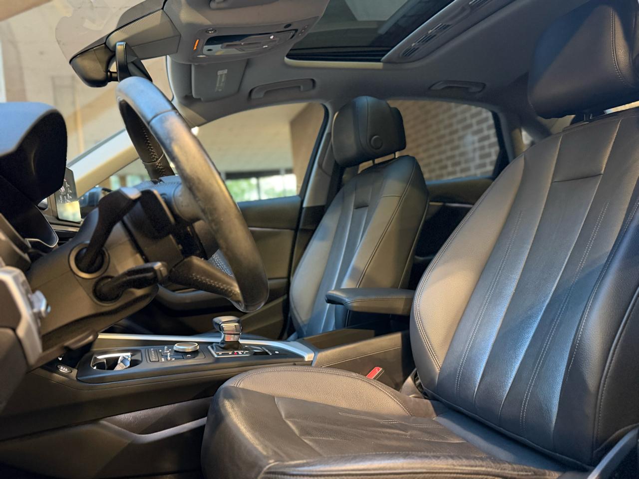 Audi A4 2.0T Premium quattro Sedan 2017